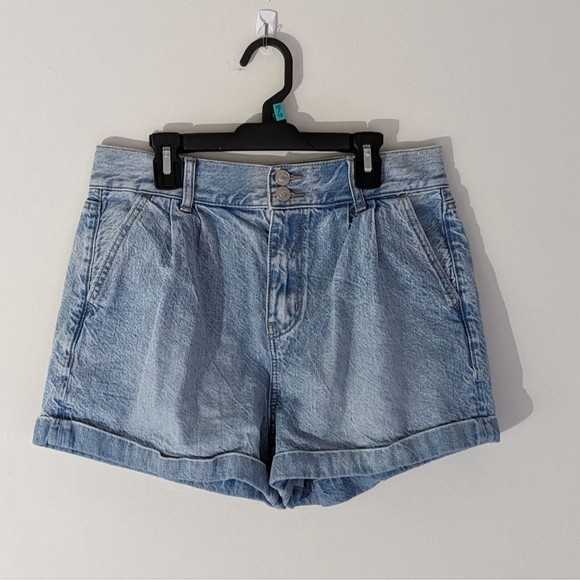 American Eagle Outfitters Pants - American Eagle Light Wash Mom Shorts